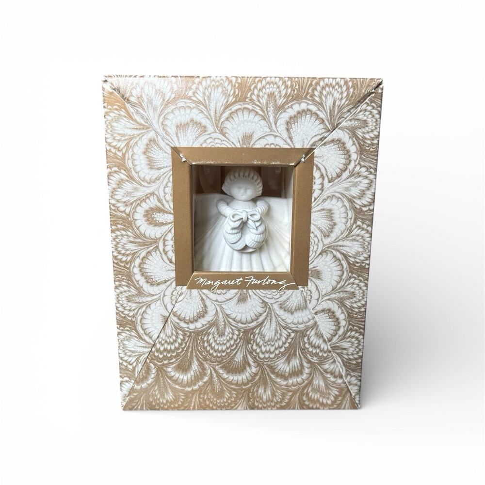 Margaret Furlong “Wreath Angel” Porcelain Ornament 4” 1985 - CIB